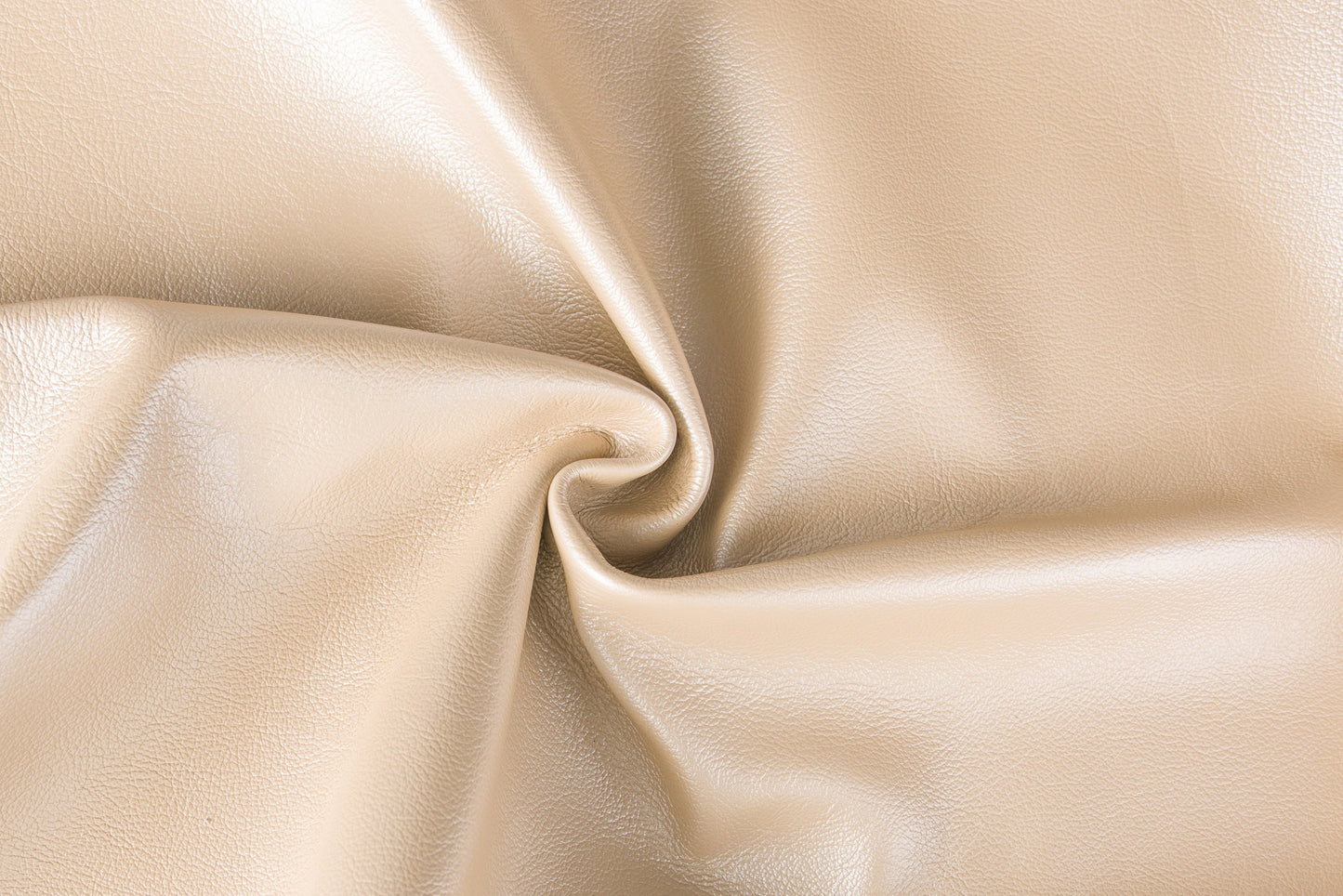 Natur/Pelle intera anilina bovina europea