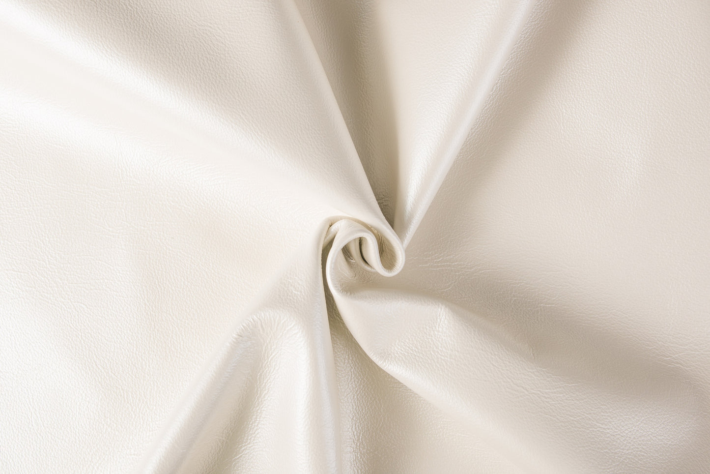 Natur/Pelle intera anilina bovina europea