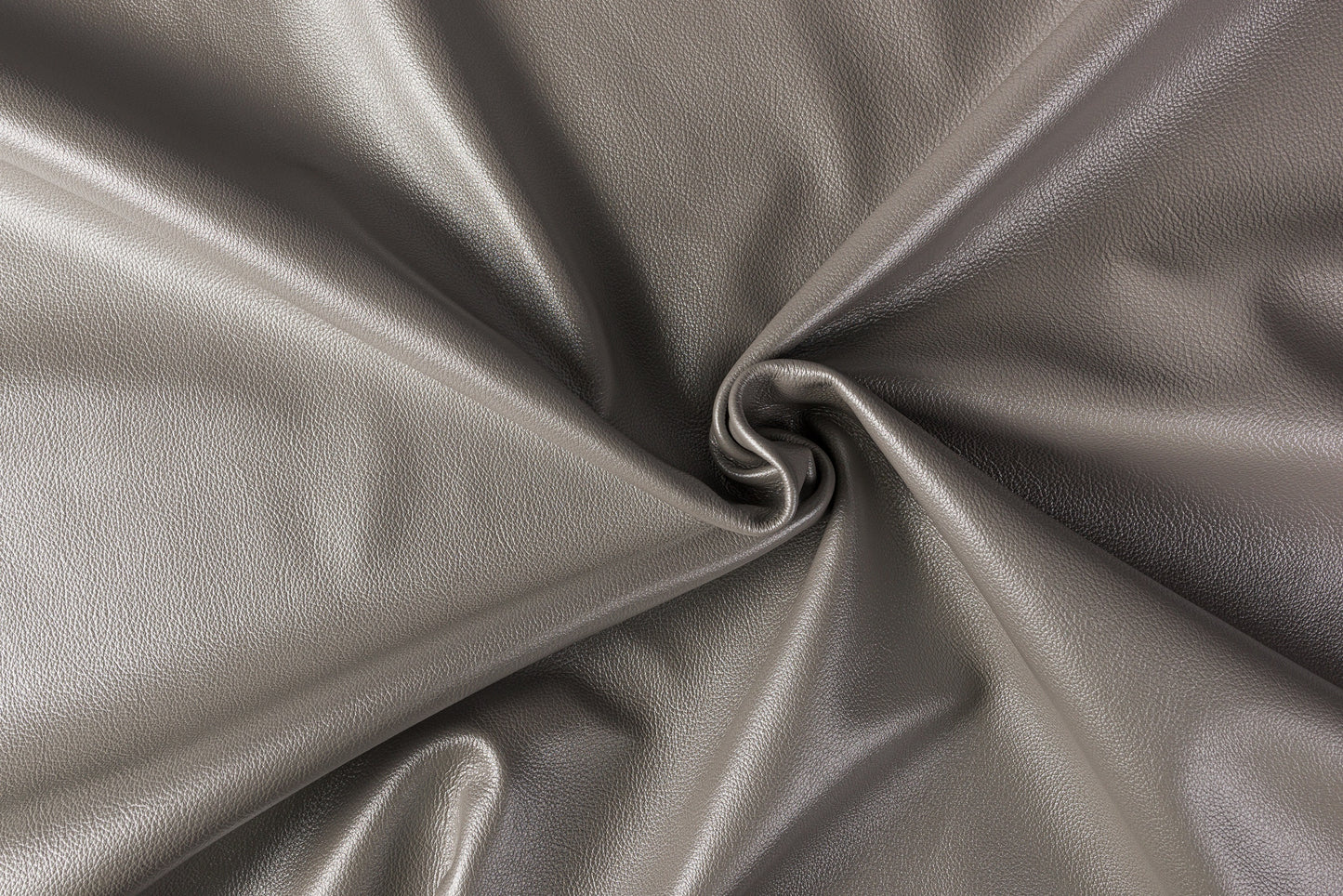 Natur/Pelle intera anilina bovina europea