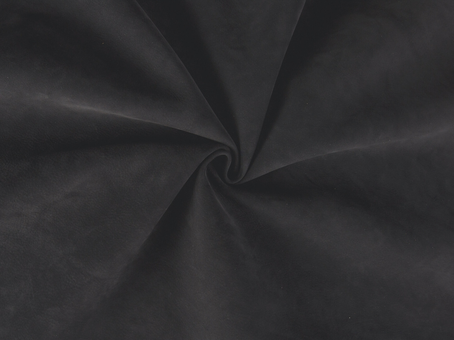 Nabucco/Top grain european bovine leather, aniline dyed with a soft, velvet surface