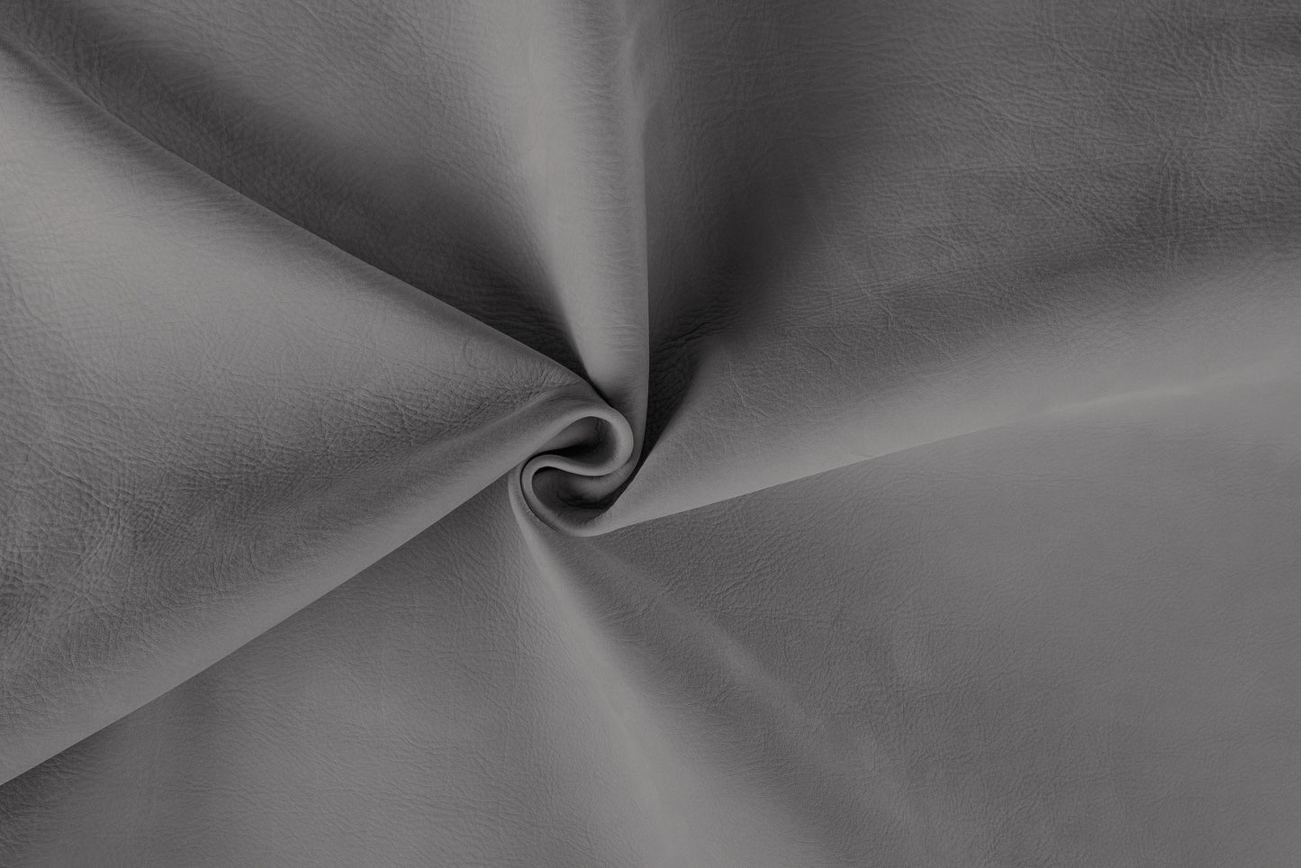 Nabucco/Top grain european bovine leather, aniline dyed with a soft, velvet surface