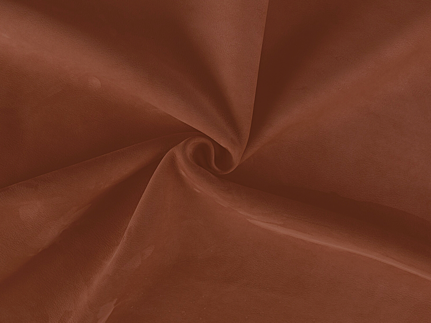 Nabucco/Top grain european bovine leather, aniline dyed with a soft, velvet surface